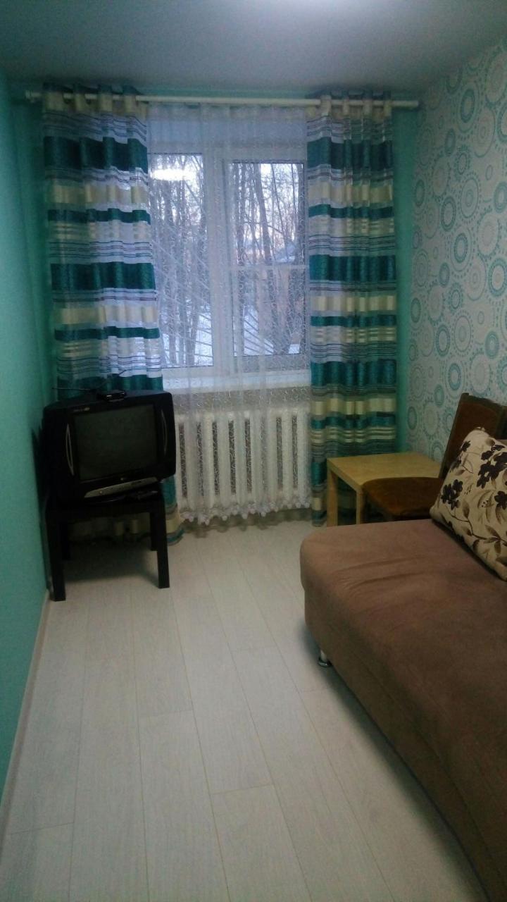 Apartment On Rayevskogo 10 Smolensk Buitenkant foto